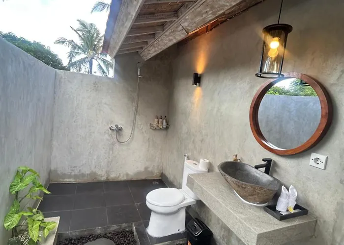 Qinara, Close To Diamond Beach, Nusa Penida * Polilit